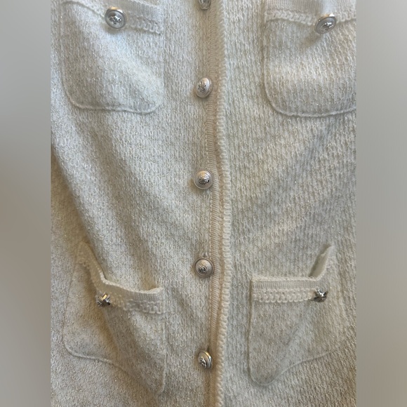 Ja2K Beige puff sleeve Cardigan with gold buttons Size Small - Picture 8 of 13